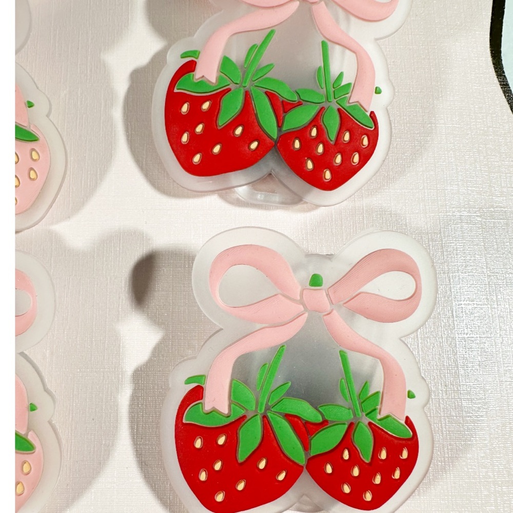 NEW CWC STRAWBERRY Bag Clips Set/8 - Picture 5 of 7